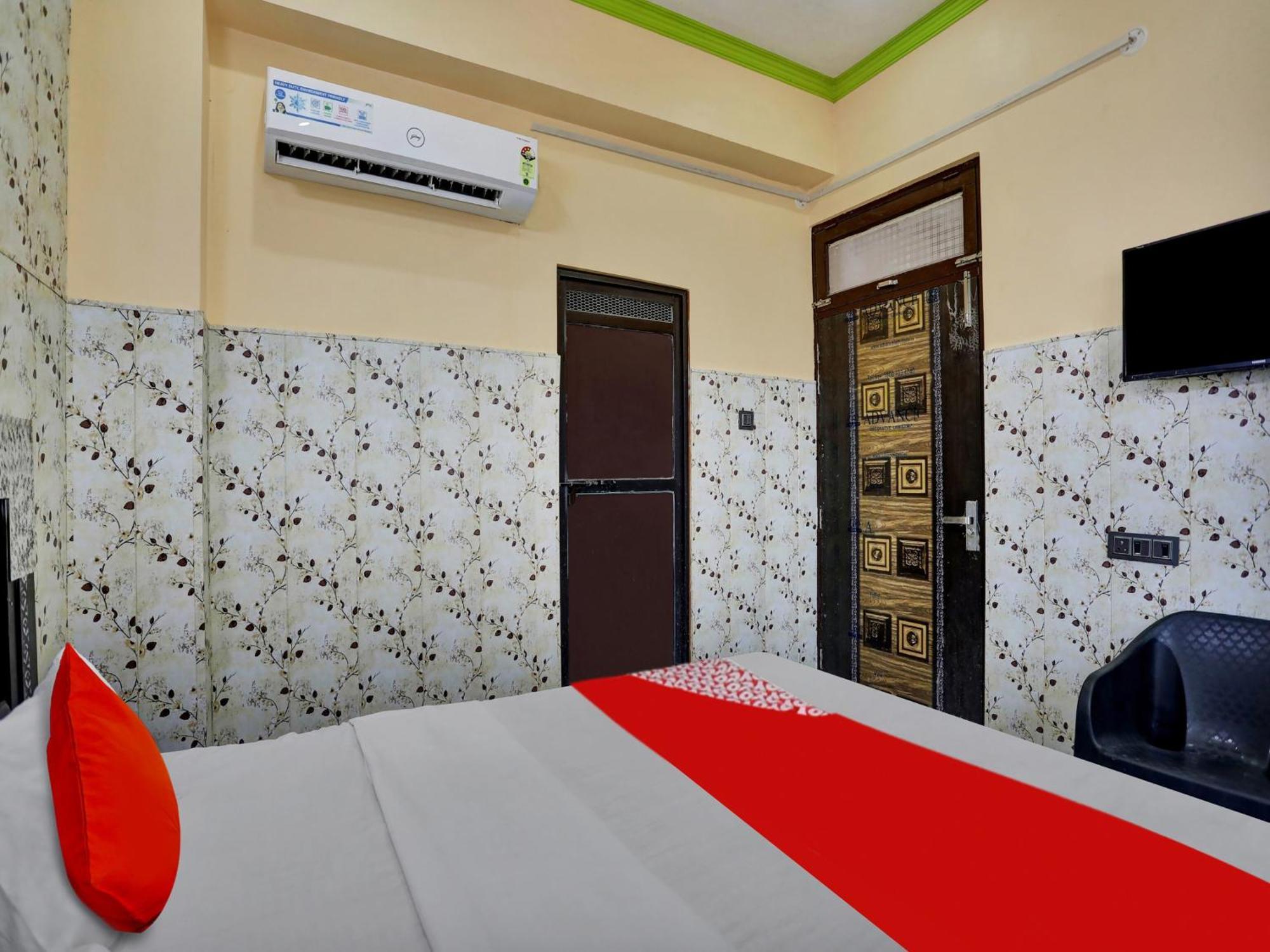 Chaya Hotel And Banquet Hall Kanpur Bagian luar foto