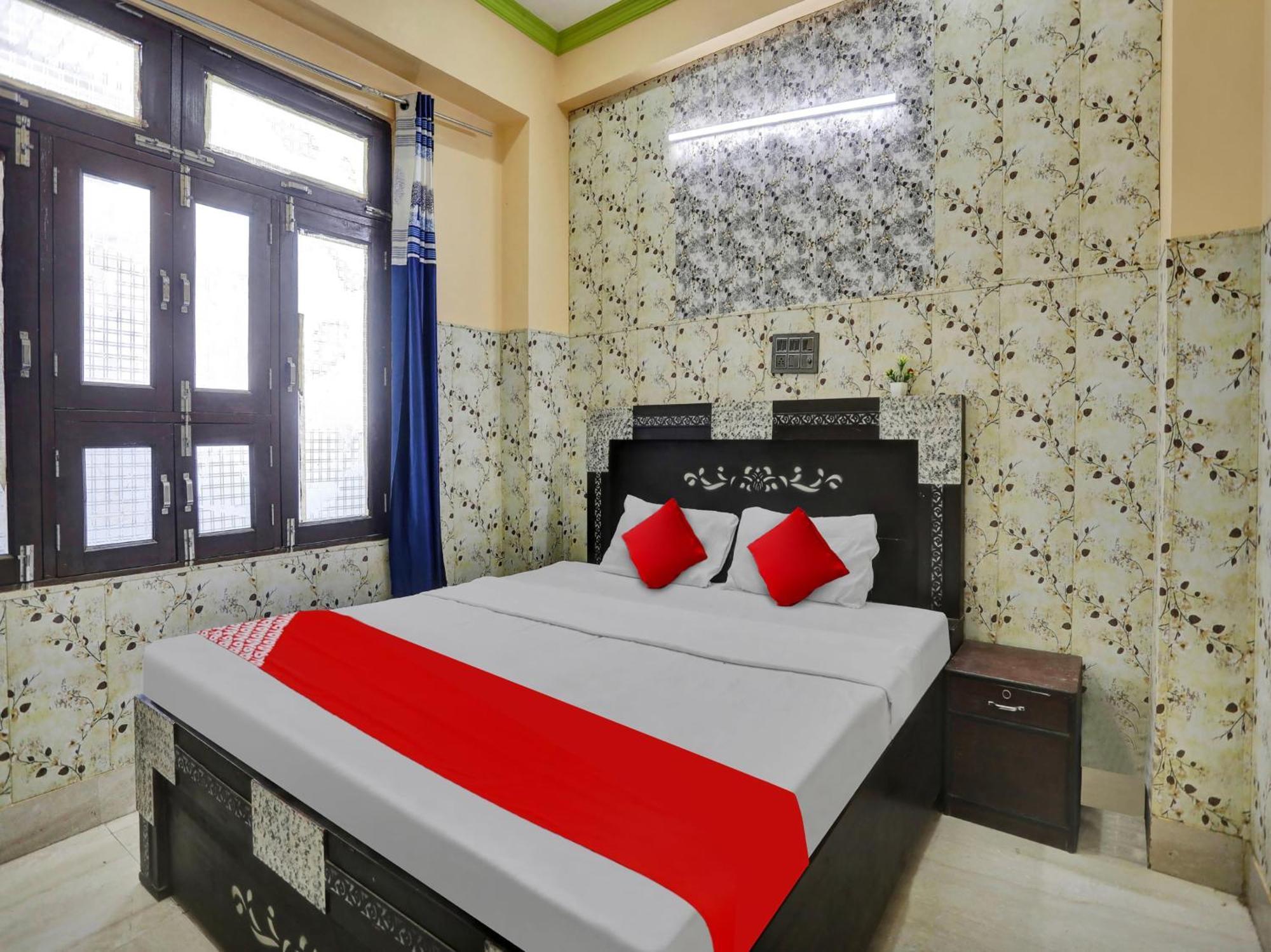 Chaya Hotel And Banquet Hall Kanpur Bagian luar foto