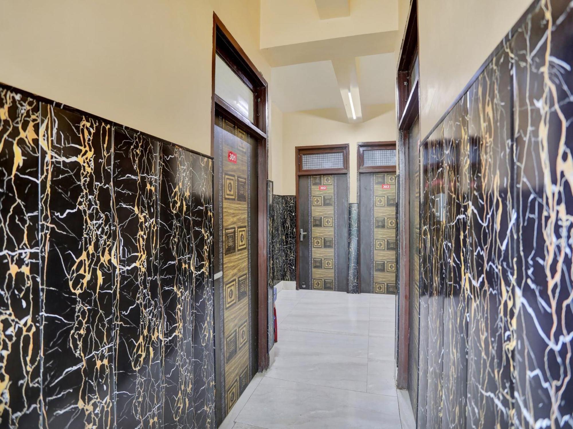 Chaya Hotel And Banquet Hall Kanpur Bagian luar foto