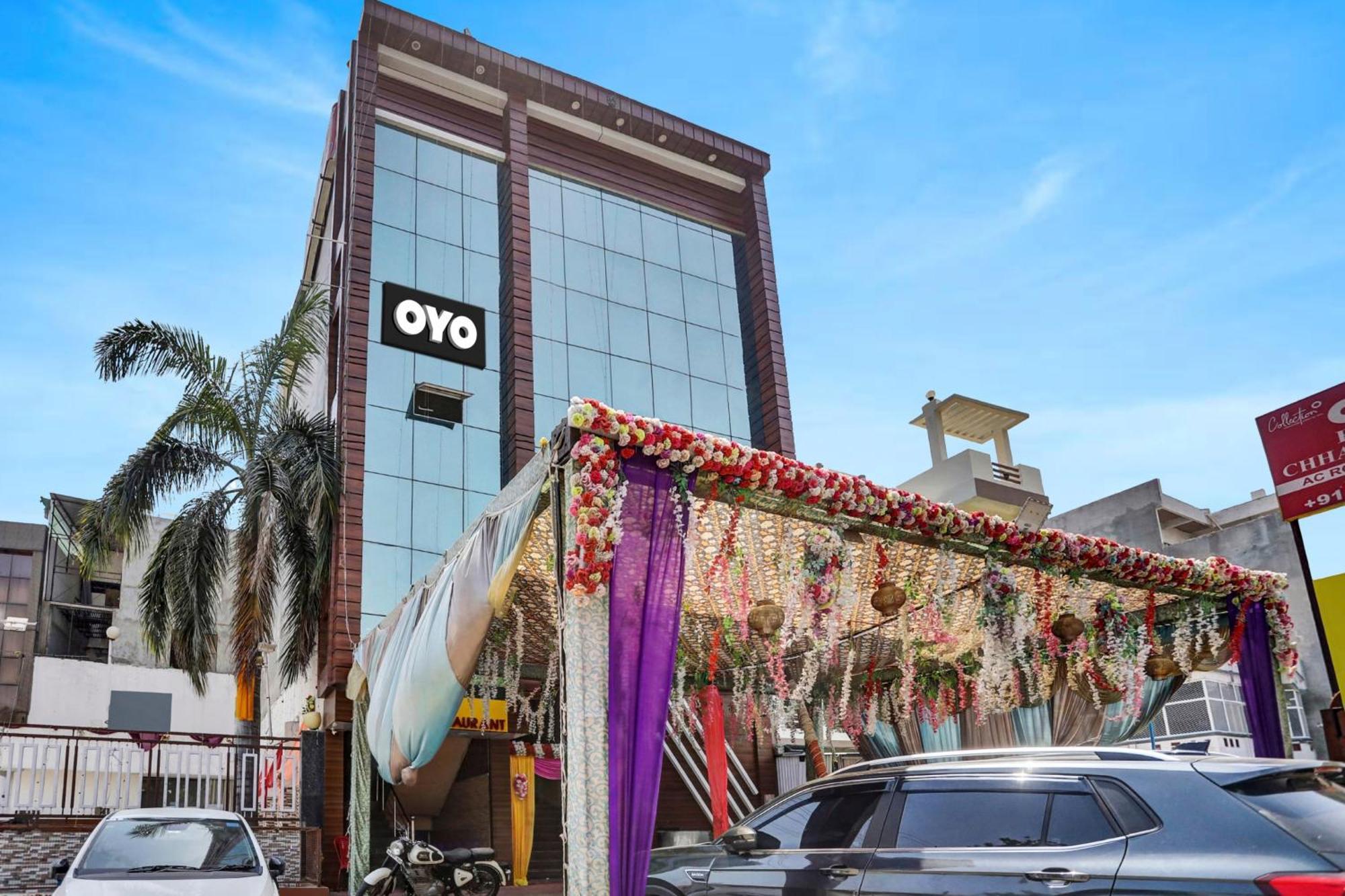Chaya Hotel And Banquet Hall Kanpur Bagian luar foto